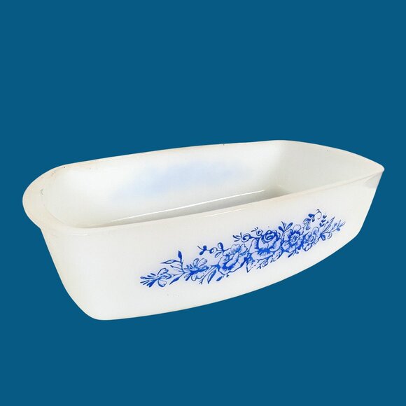 Federal Milk Glass Blue Rose Baking Dishes 🎉2X Host Pick🎉 - Picture 5 of 12